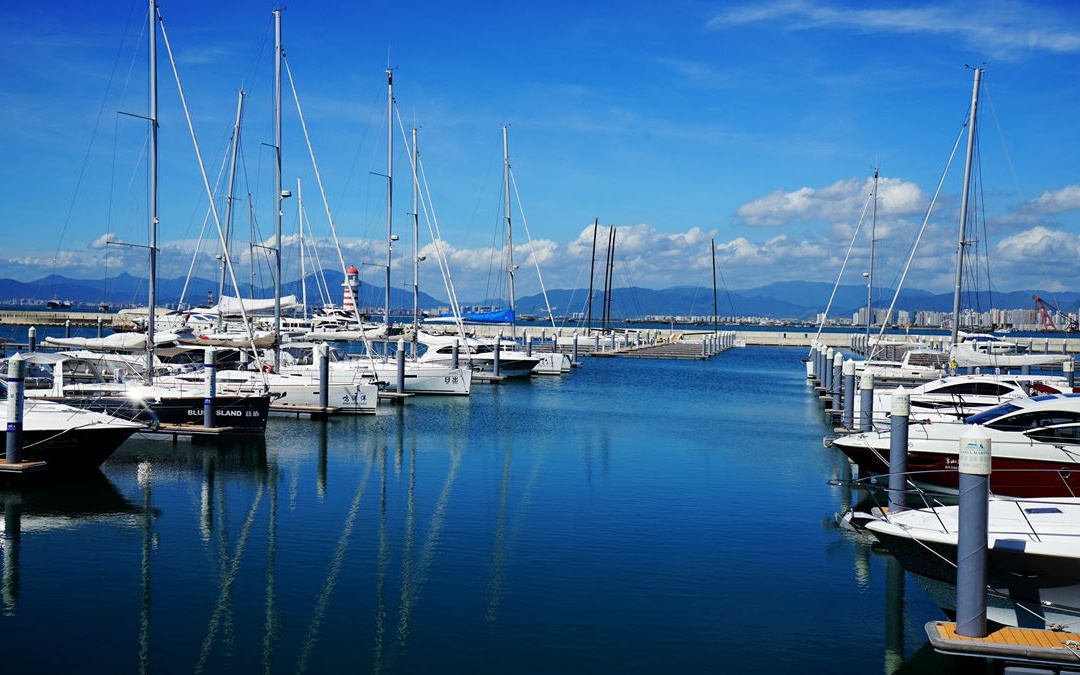 三亚半山半岛帆船港成为亚洲首家白金五金锚游艇码头